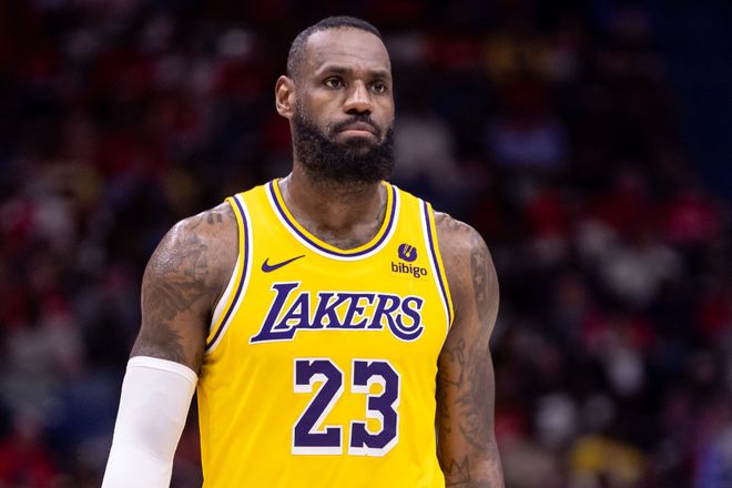 好消息，图片报：此前脚部受伤的拜仁门将乌尔比希已恢复合练.